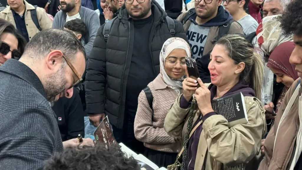 أحمد عثمان..يحقق حضورًا استثنائيًا بتوقيع «الوارث»