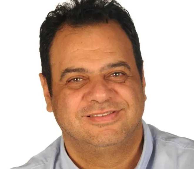 ”السينما الفلسطينية ” و”سينما هوليوود ” كتابان جديدان للمخرج والكاتب ..أحمد عاطف درة