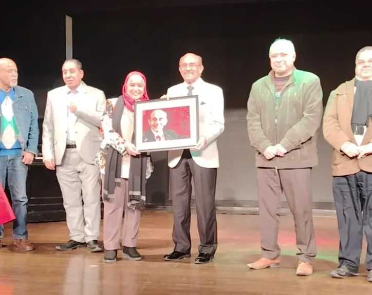 المركز الثقافي الروسي والجمعية المصرية للكاريكاتير يحتفيان بمحمد صبحى فى مدينة سنبل