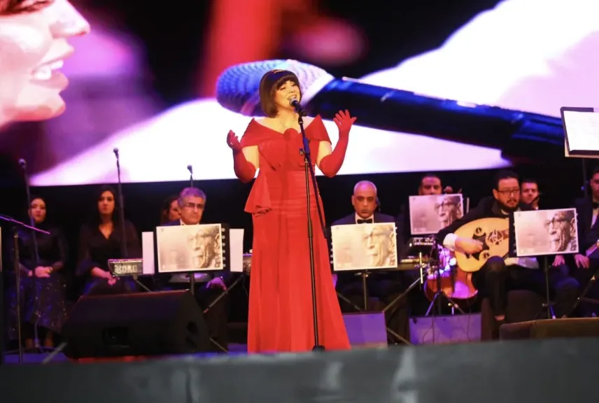 نجمة الأوبرا إسراء عصام ..تشعل ختام معرض القاهرة الدولي للكتاب