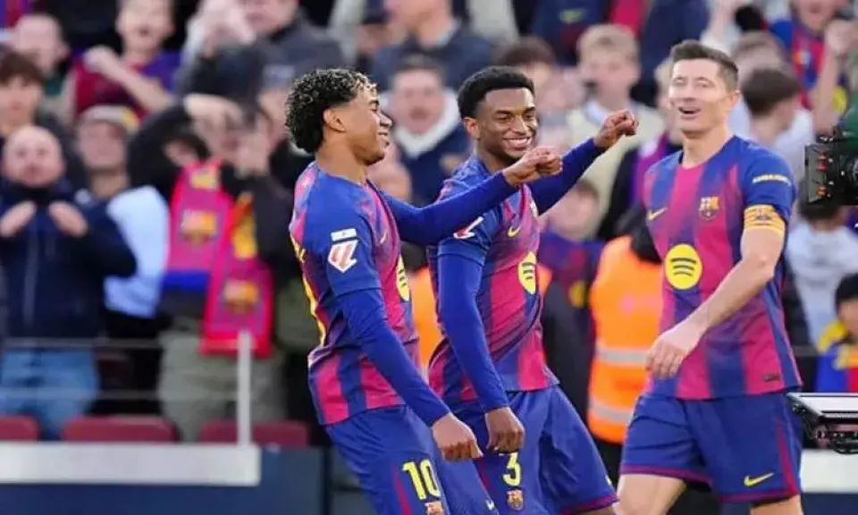 مباراة برشلونة واتليتكو في كأس إسبانيا ”الليلة” في بث مُباشر على الهواء