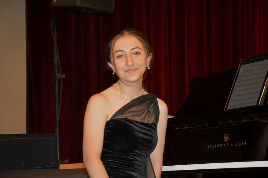 مؤلفات بيتهوفن وشوبرت وبرامز بقيادة نسائية ألمانية على المسرح الكبير