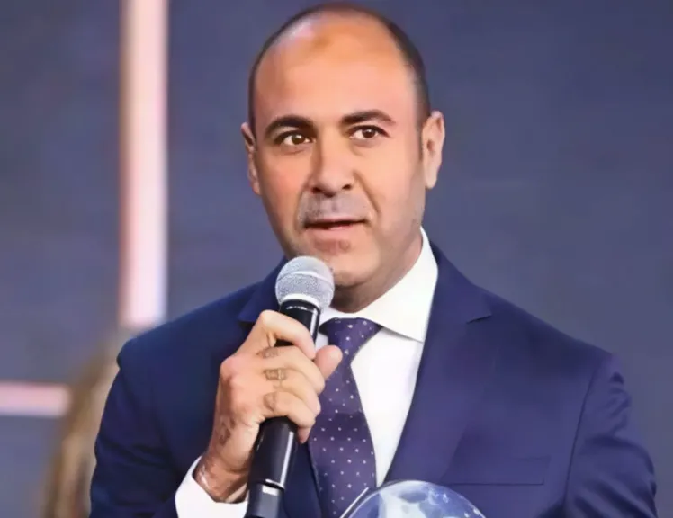 محمود التوني .. صلاة التراويح من مسجد الحسين على الهواء مباشرة طوال شهر رمضان