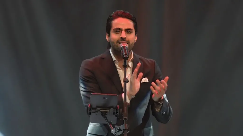 الفنان المغربي مروان اللبار..يشعل ميغاراما في ليلة  كاملة العدد