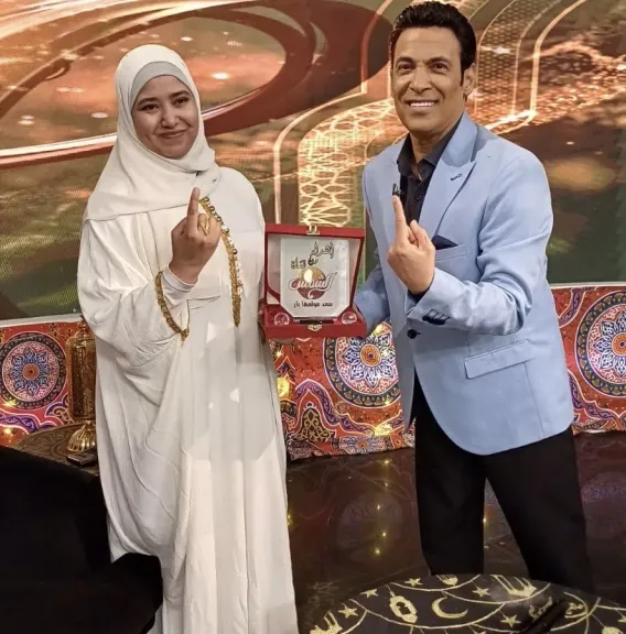 فاتن يوسف ..ضيفة سعد الصغير في برنامج على باب الله