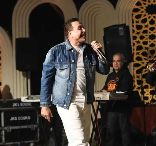 حكيم..يحيى حفل إفتتاح  خيمة” تنورة” وسط حضور فنى وإعلامي كبير