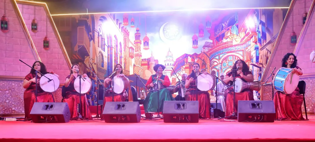 إقبال جماهيري كبير على فعاليات الليلة السادسة لـ ”هل هلالك 10”