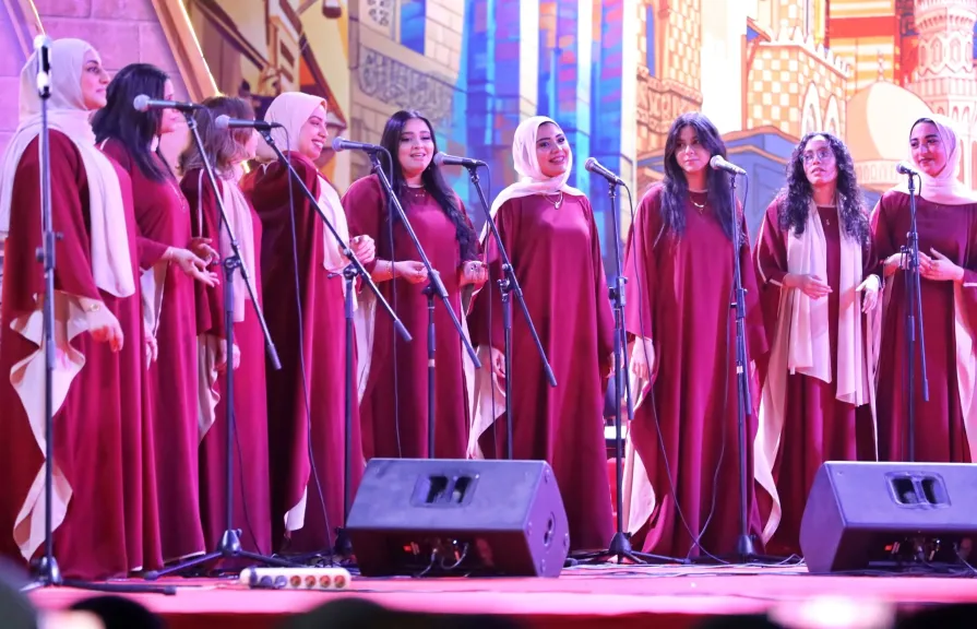 «كورال هنغني» يشعل حماس جمهور «هل هلالك» ويشدو بأغاني نجوم الطرب