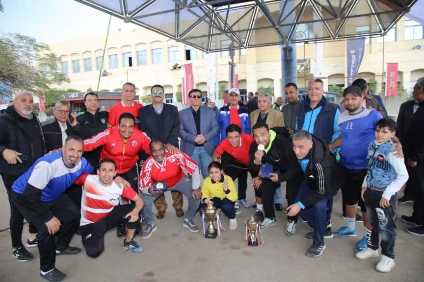 رئيس الأوبرا يشهد ختام الدورة الرمضانية لكرة القدم ويتوج فريق الإدارة المالية