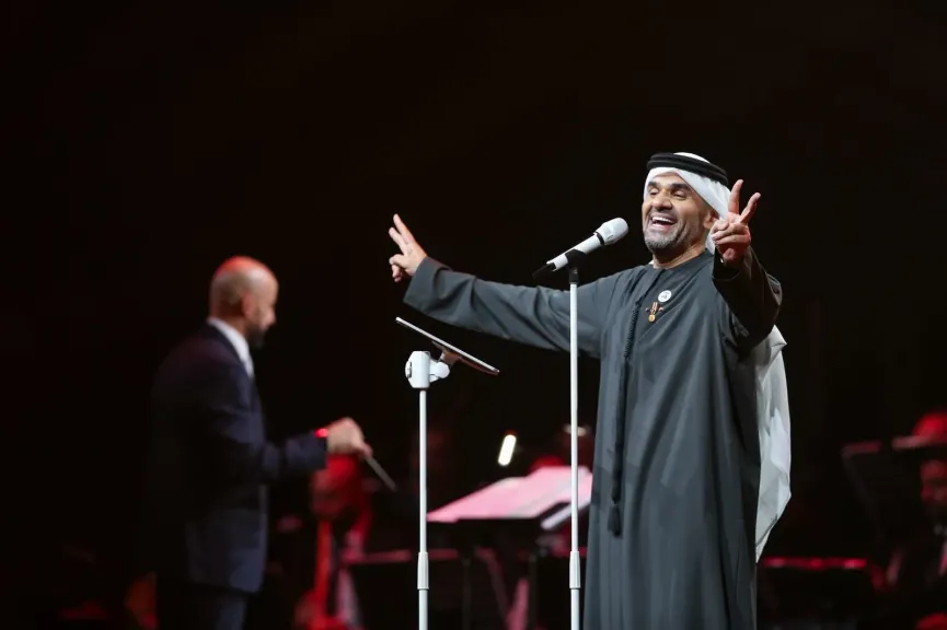 حسين الجسمي..يبهج”ليالى العيد” فى أبو ظبى بحفل كامل العدد