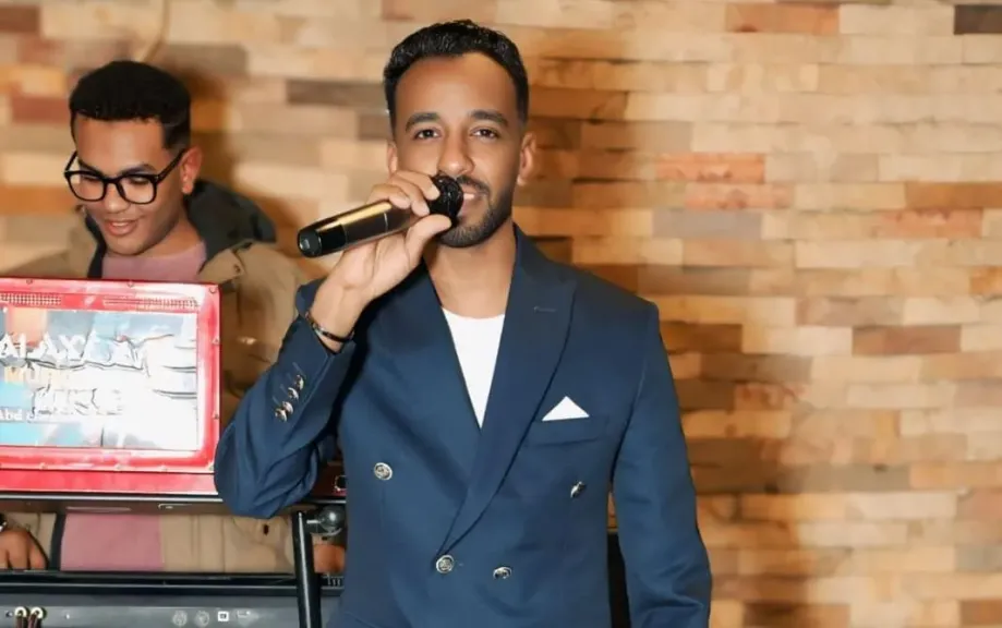 عبد الله جاد ..يسجل أحدث أغانيه ”تاج على الراس” ويبحث عن التجديد