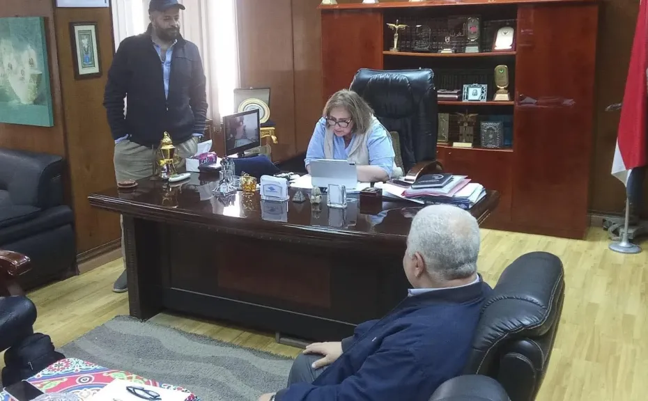 من البيع التقليدي إلى الرقمي.. ”صوت القاهرة” تستعد لإطلاق متجر إلكتروني