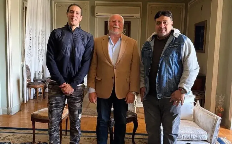 أسرة عبد الحليم حافظ ..تستقبل أحمد فؤاد الثانى بمنزله