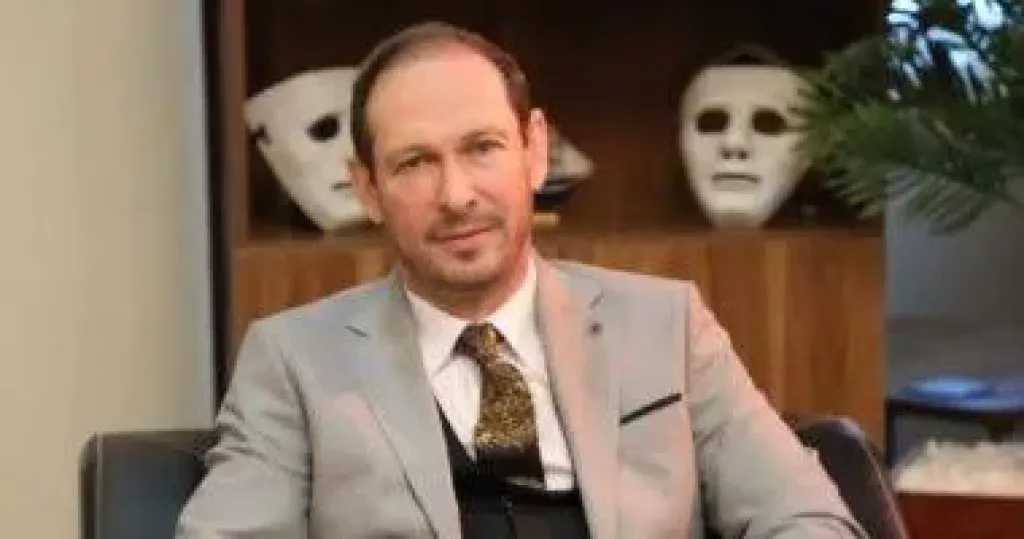 د. أيمن الشيوى ..على رأس لجنة المسرح بالأعلى للثقافة