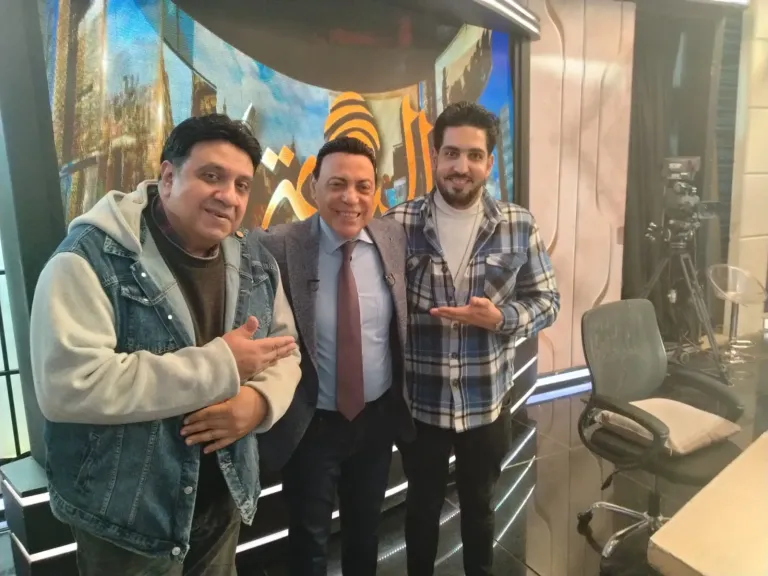 أول حفل هولوجرام لعبد الحليم حافظ..وكشف سبب وفاته ورد الأسرة على تصريحات إبراهيم عيسى