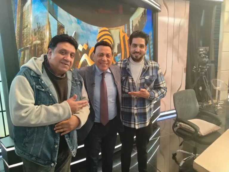 أول حفل هولوجرام لعبد الحليم حافظ..وكشف سبب وفاته ورد الأسرة على تصريحات إبراهيم عيسى