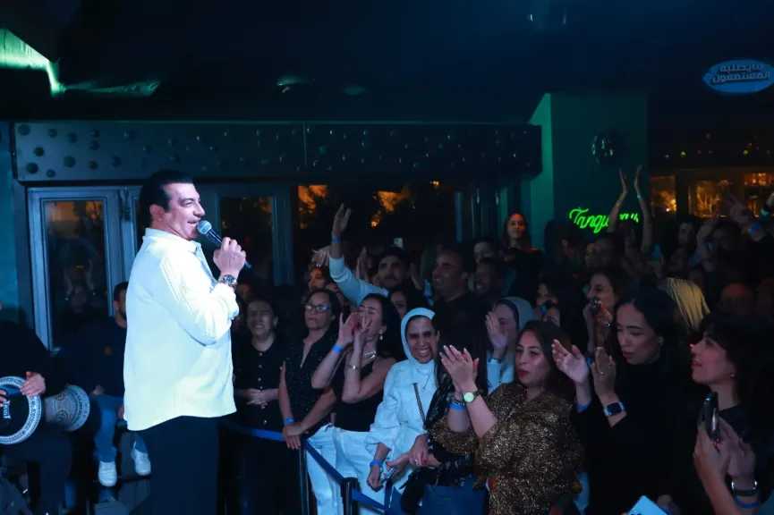 إيهاب توفيق.. يفتتح موسم الصيف بسهرة مميزة