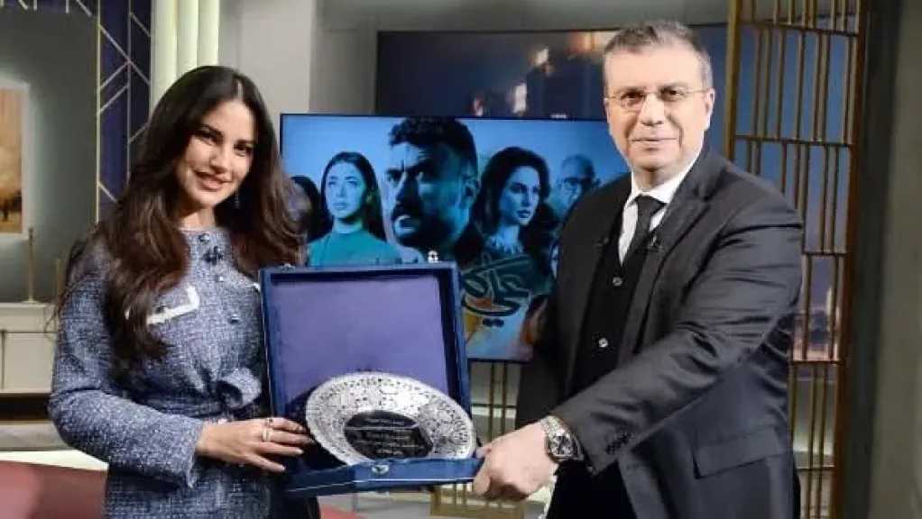 درة ل عمرو الليثى: وحيد حامدأول من قدمنى فى دور بنت بلد..و”ميادة الدينارى” من العلامات فى مشوارى الفنى