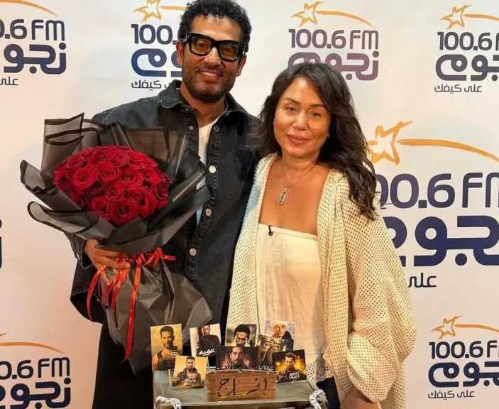 ”نجوم إف إم ” تحتفل بنجاح عمرو سعد في دراما رمضان