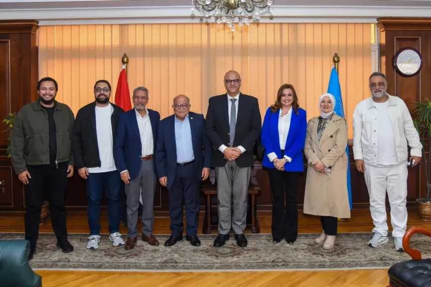 محافظ الإسكندرية يدعم ”مهرجان الإسكندرية للفيلم القصير” ويشيد بإدارته