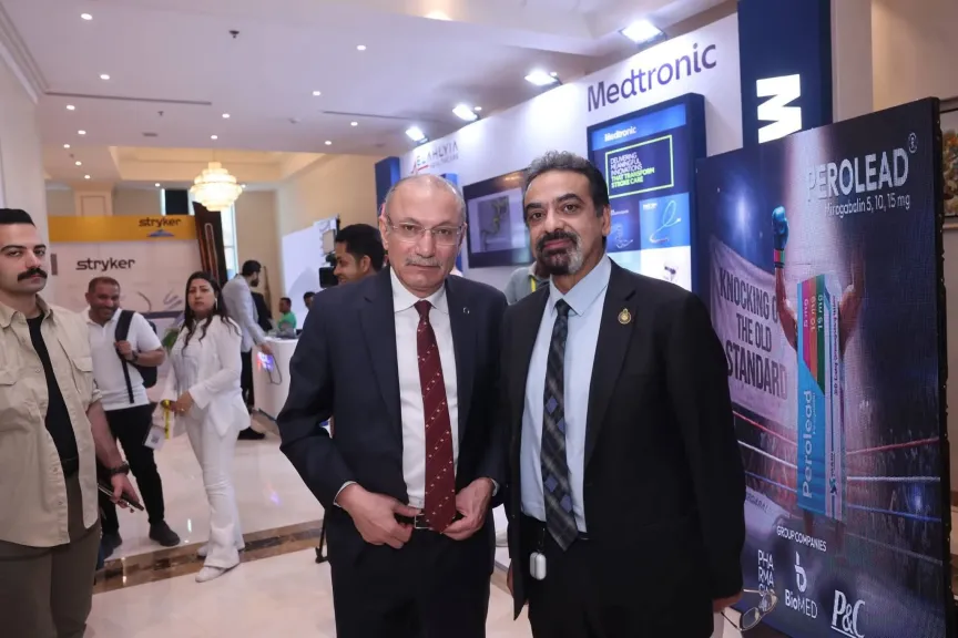 السفير التركى بالقاهرة ونائب وزير الصحة المصري يبحثان دعم مرضى غزة والسودان فى مؤتمر طبى دولى