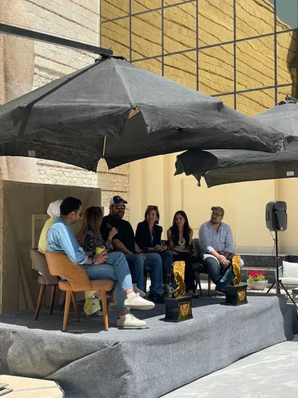 محمد ممدوح..”مشاكل داخلية 32B” يناقش حرج البلوغ وصعوبة التواصل بين الأب وابنته