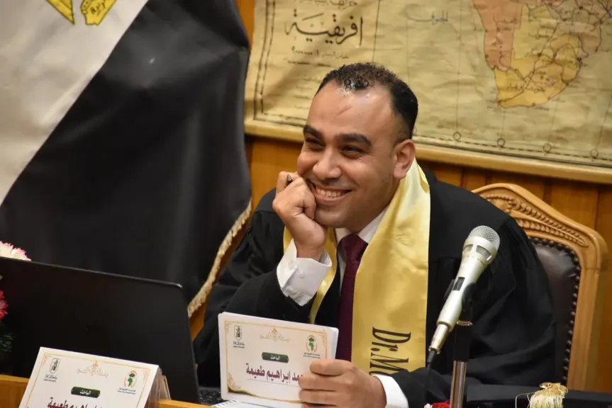 محمد طعيمة يحصل على امتياز عن رسالة دكتوراه حول تأثير المسرح على القيم الثقافية