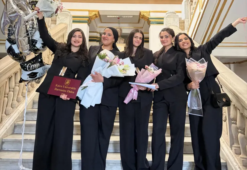 ” خيوط شمس الحرانية” مشروع تخرج يوثق رحلة الإبداع فى مركز رمسيس ويصا واصف