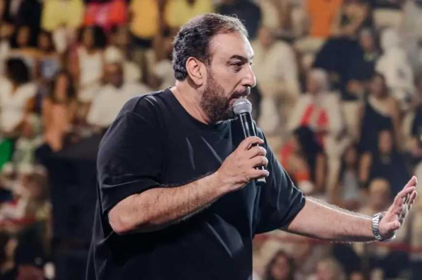 حسام حسنى ..يشعل المسرح الرومانى ونجوم التسعينيات يعيدون ذكريات الزمن الجميل