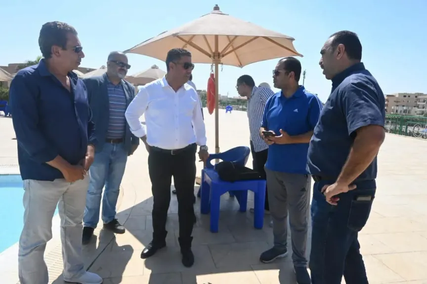 مدير شباب القاهرة يوجه بإغلاق حمامي سباحة الشروق وجرين هيلز لحين استيفاء الاشتراطات