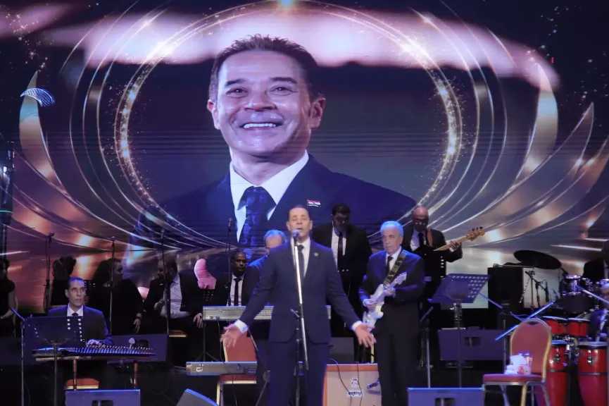 أمسية عاطفية ل مدحت صالح مع عمرو سليم بالإسكندرية..وفريق” سويت ساوند ” على الكشوف