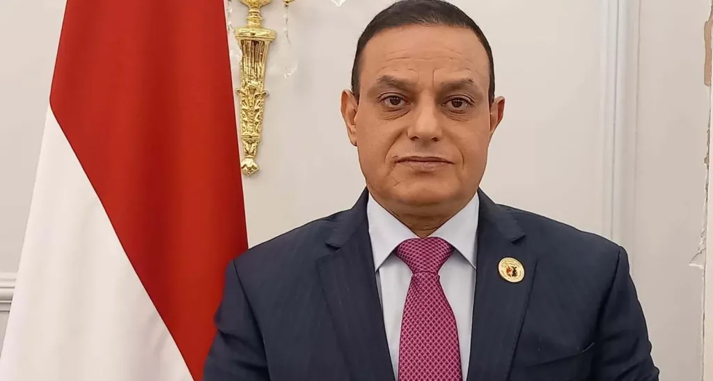 وكيل لجنة الإسكان بمجلس النواب يتقدم بطلب إحاطة لرئيس الوزارء ووزيرى النقل والتنمية  ومحافظ سوهاج  بشأن تدهور حالة الطرق بالمحافظة
