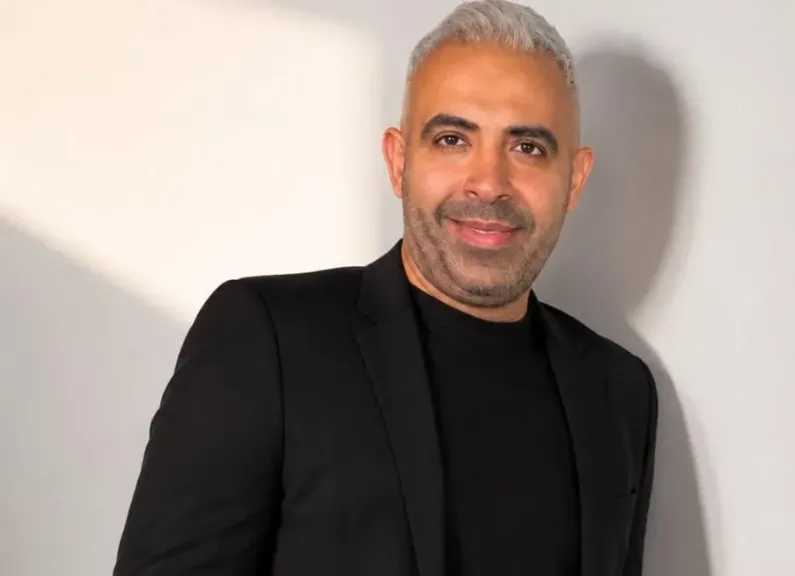 محمد عدوية..يروج لألبومه الجديد ” مبقاش فاضل كتير”