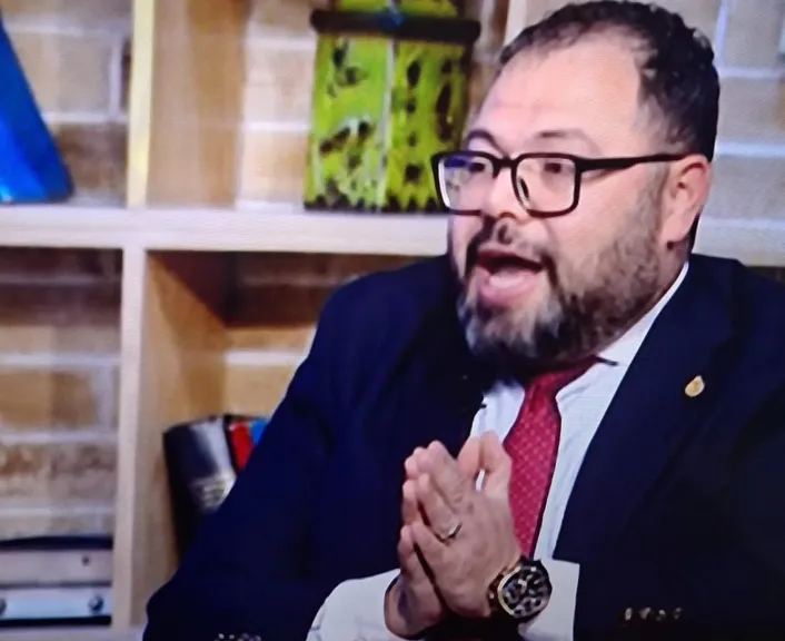 أيمن الدهشان: لاتحكموا على الإنسان من موقف عابر ..وحولوا ال ” Red Flag” إلى ” Green Flag”