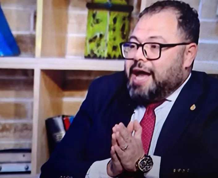 أيمن الدهشان: لاتحكموا على الإنسان من موقف عابر ..وحولوا ال ” Red Flag” إلى ” Green Flag”