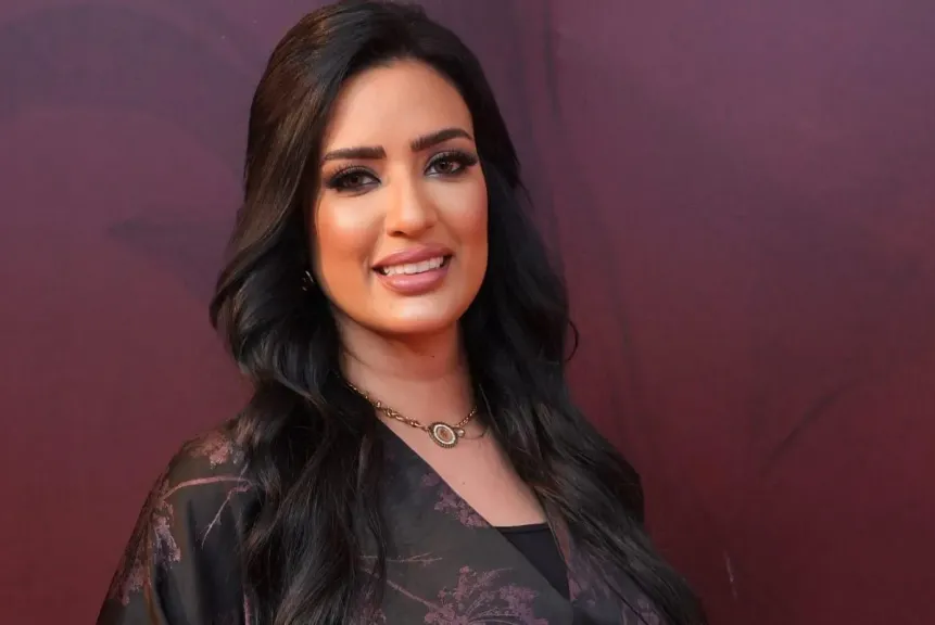 سيرا إبراهيم..تنتقد زيادة مصروفات المدارس 20% : ارحمونا قليلا..نفس المدرسة والمدرسين والديسكات هندفع إيه ولا إيه؟