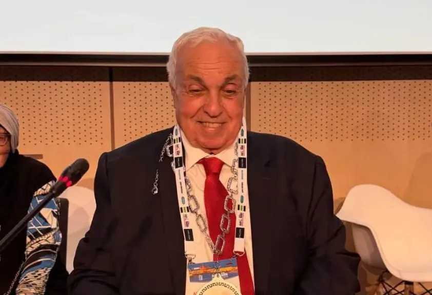 انتخاب الدكتور طارق عباس..رئيسا للمنظمة الإقليمية الأفريقية للاتحاد العالمي لطب الأسنان ”ARO”