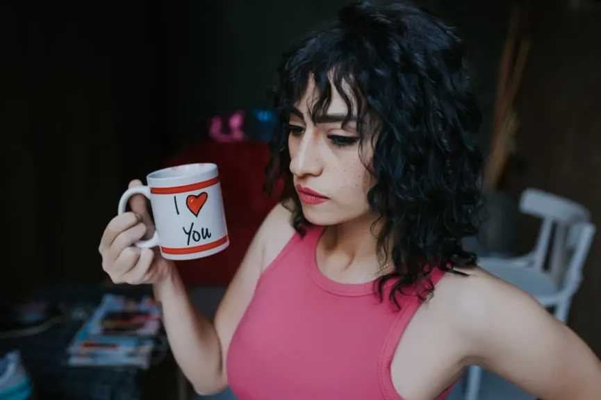 سارة كريم..تجسد ”هدى” فى ” خارج عن السيطرة” جريمة خطف تشعل الأحداث
