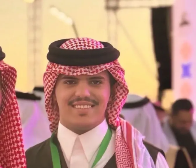 نايف بن سعيد العليانى..من خلف الكاميرا إلى منصة تصنع النجوم