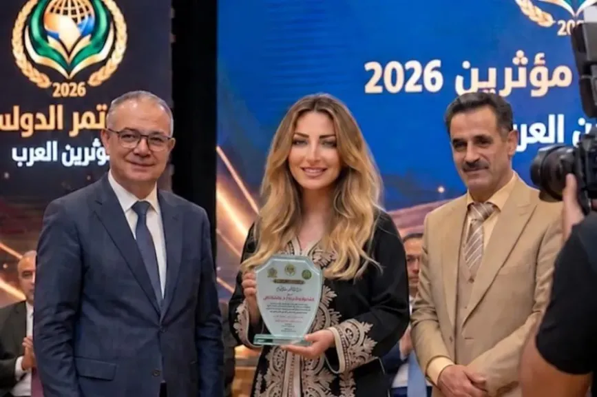 تكريم الشاعرة المغربية عائشة تاقى..فى مؤتمر المؤثرين العرب الدولى بالقاهرة
