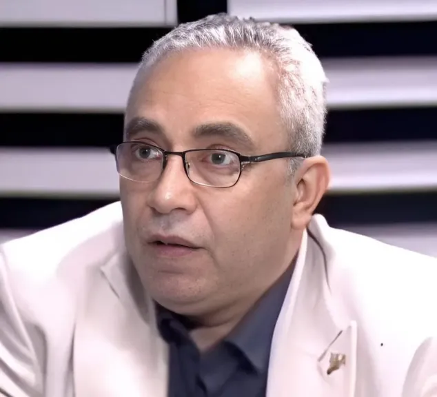 مصطفي صلاح : رسائل الرئيس بشأن التضليل تتطلب يقظة مجتمعية وإعلامية