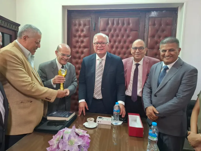 إتحاد الإعلاميين الأفريقي الآسيوي وأمريكا اللاتينية يحتفى بانتصارات أكتوبر ويكرم الدكتور أحمد يوسف أحمد