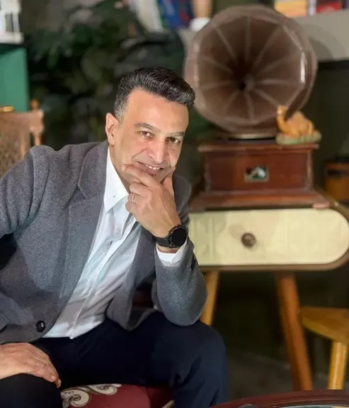 سمسم شهاب يسبح ضد التيار ويطرح أحدث أغانيه ”زماننا لسه بخير”